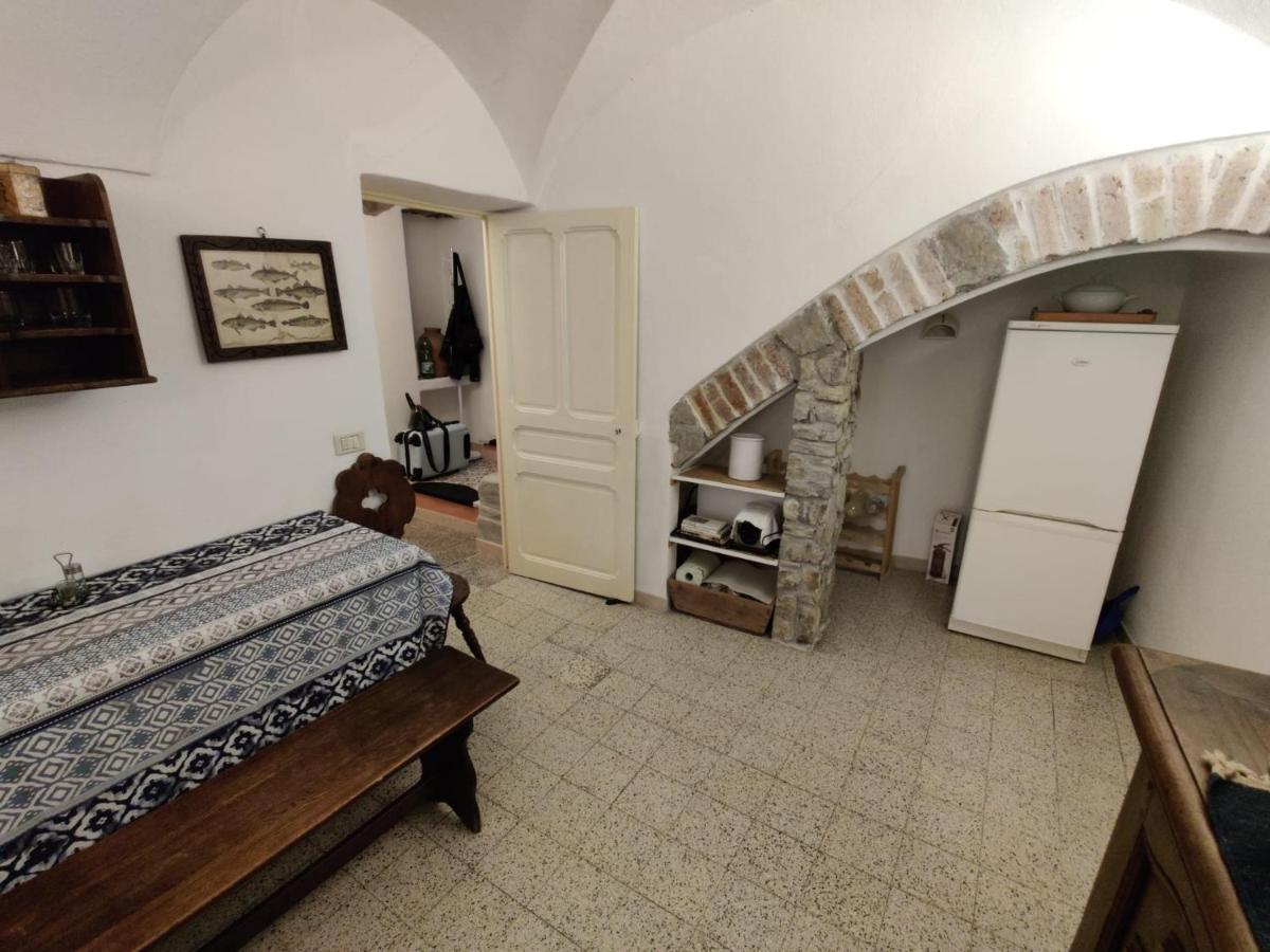 Casa Del Gufo Lejlighed Perinaldo Eksteriør billede